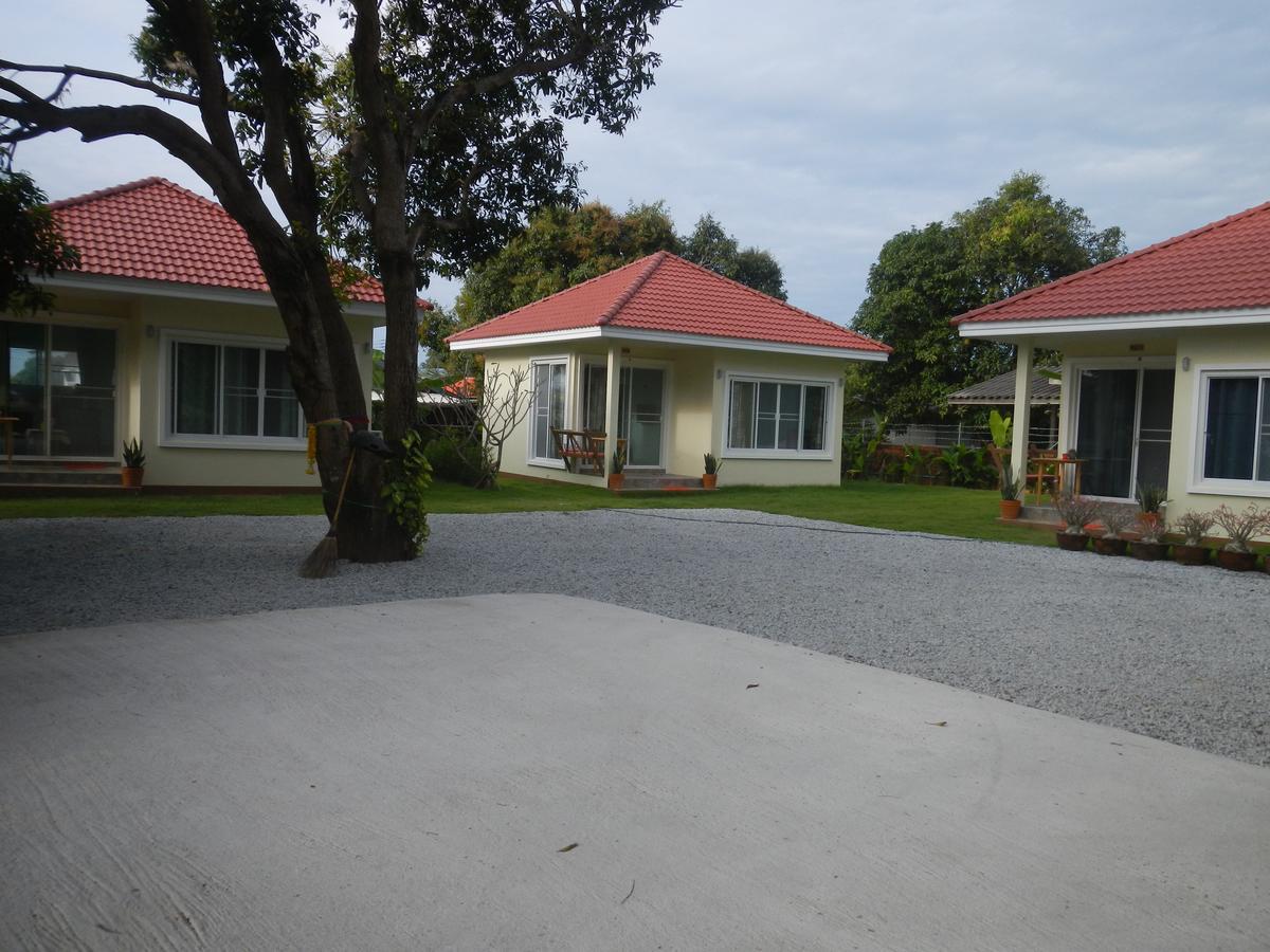 Pat'S Hideaway Bungalows ระยอง ภายนอก รูปภาพ