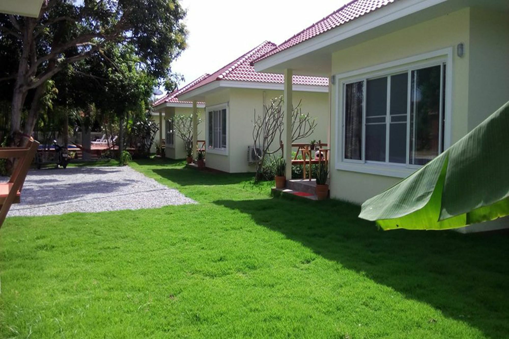 Pat'S Hideaway Bungalows ระยอง ภายนอก รูปภาพ