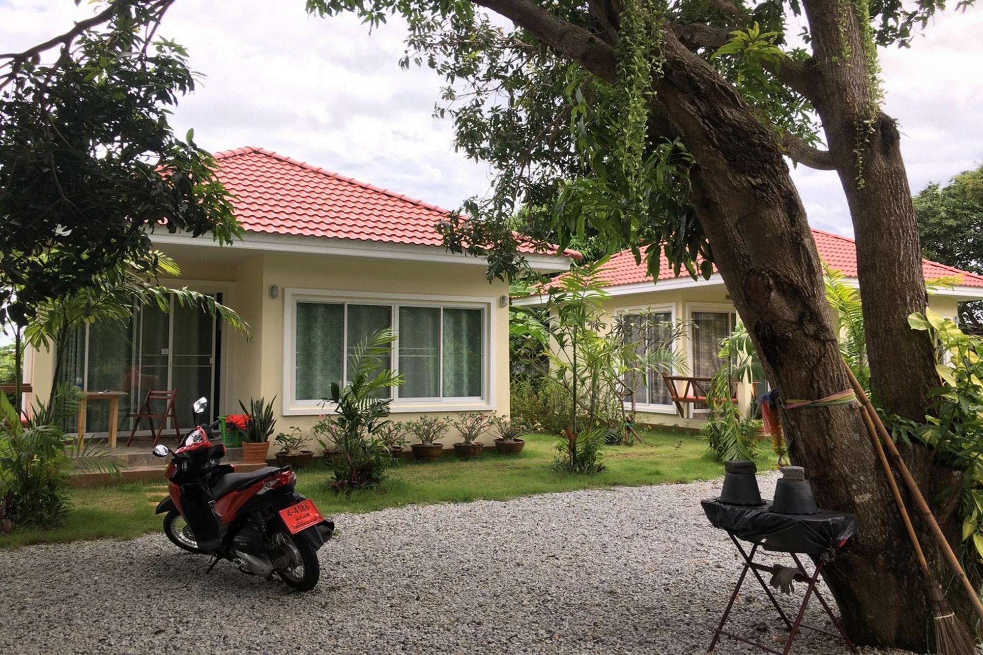 Pat'S Hideaway Bungalows ระยอง ภายนอก รูปภาพ